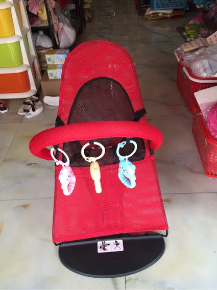 Ghế rung nhún Có Đồ Chơi Cho Bé