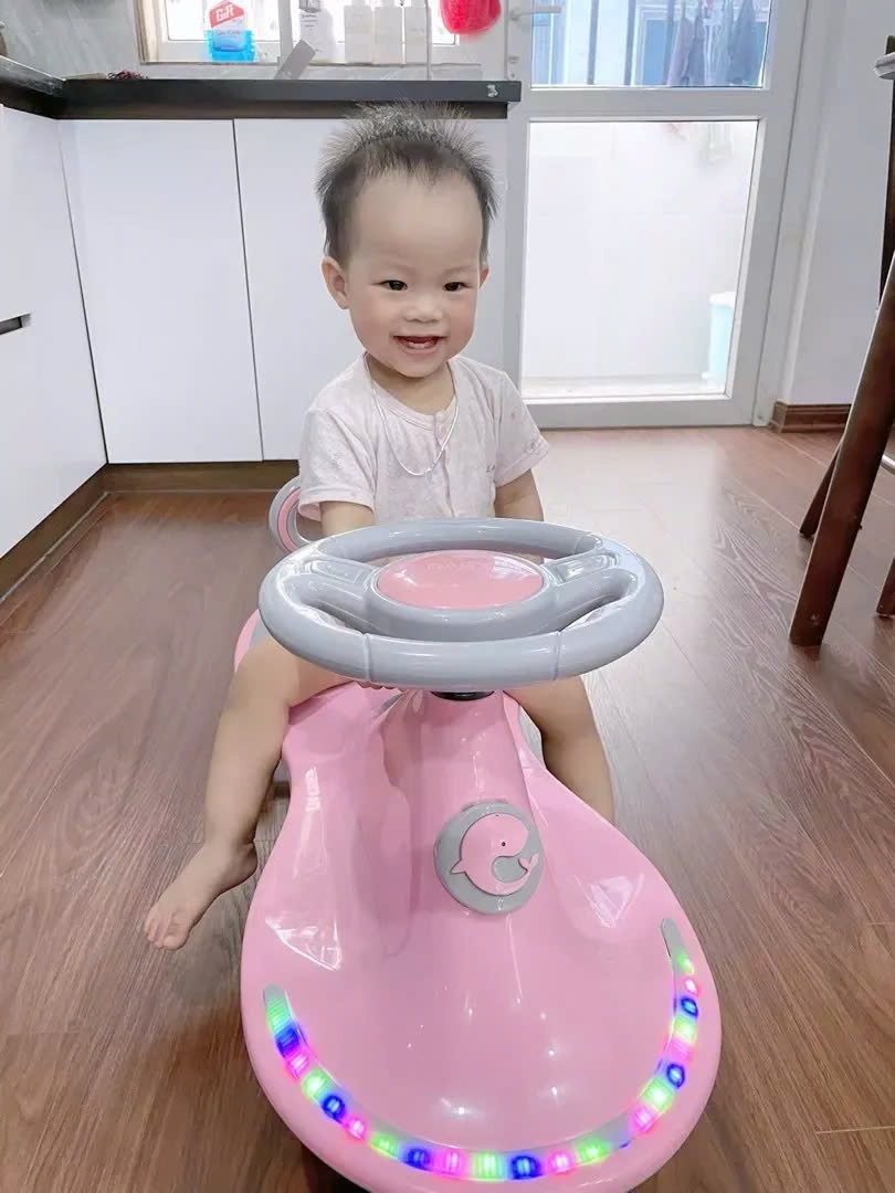 Xe chòi chân cho bé - Xe lắc chòi chân cao cấp có nhạc và đèn Led cho bé từ 1-5 tuổi.Bảo hành 1 năm