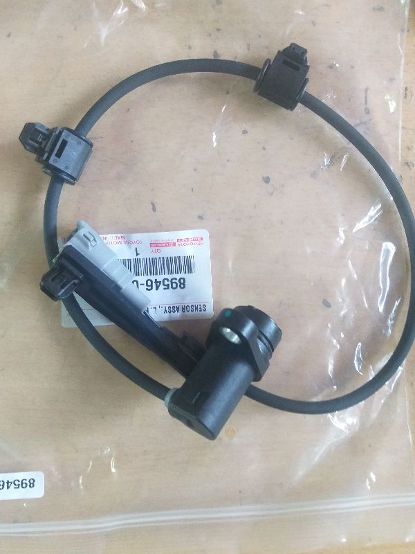 Cảm biến ABS sau Innova