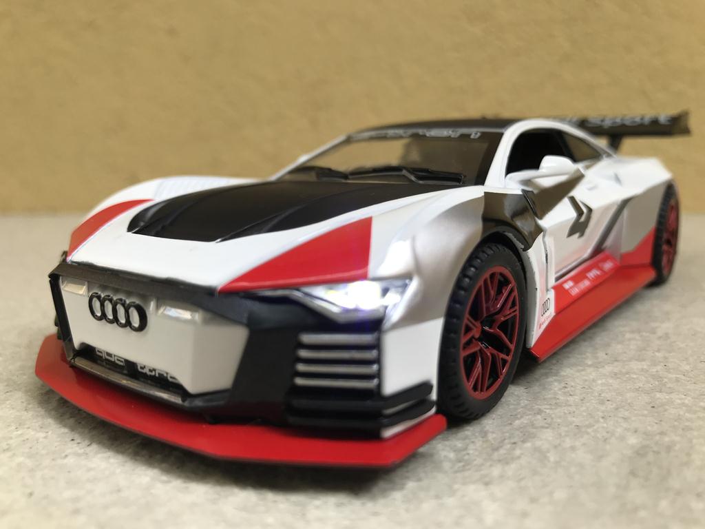 Mô hình xe ô tô Audi Vision GT 1:32