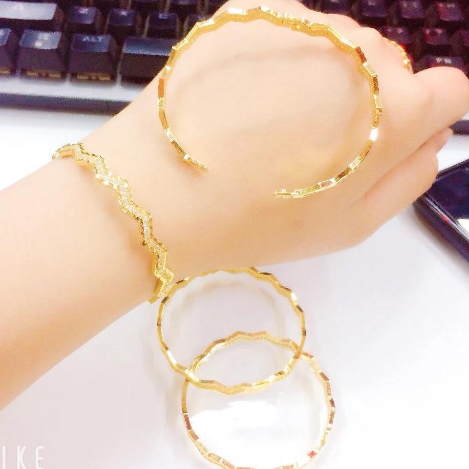 Vòng tay vàng 18k Gadoshop VL11051911- đeo đi đám cưới vô cùng quý phái (mới)
