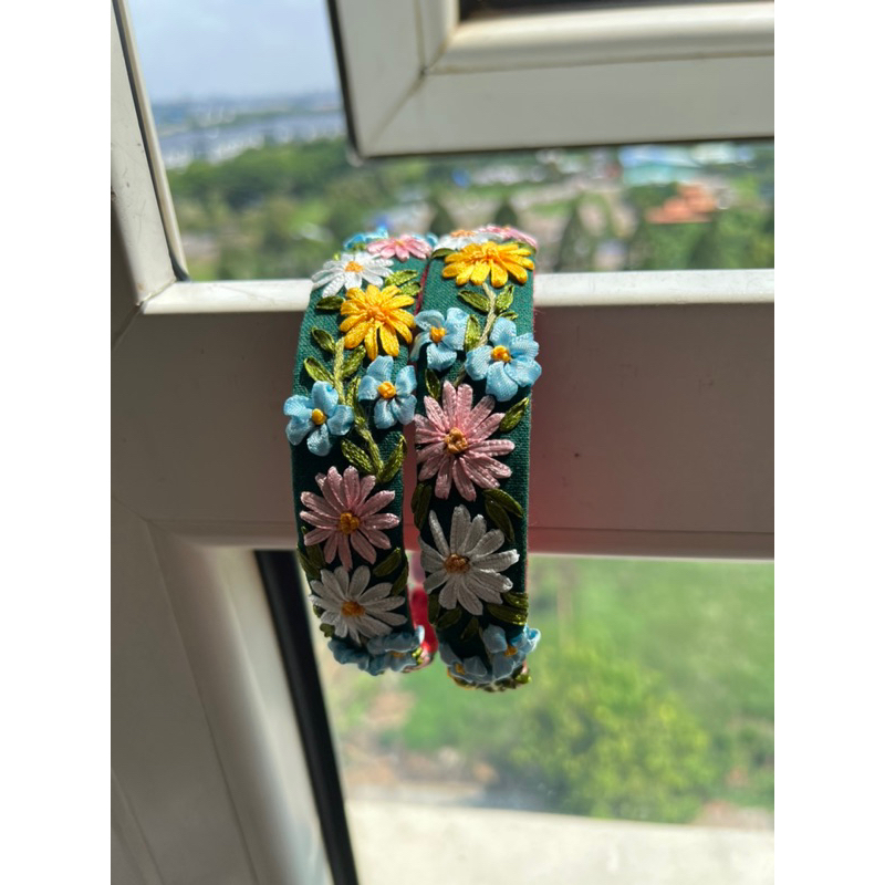 Cài tóc(bờm tóc)thêu tay Handmade by Chang