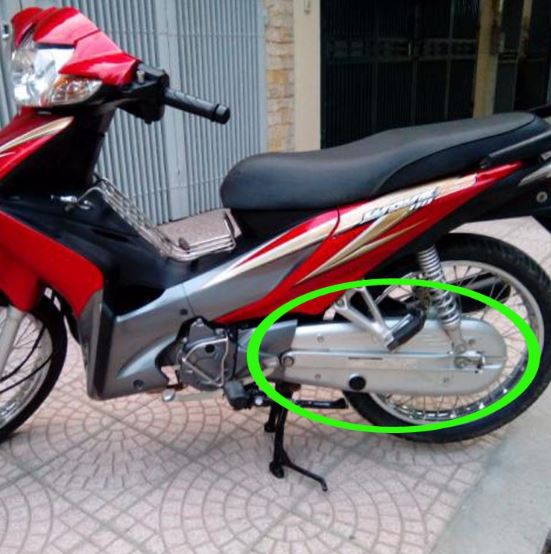 Hộp xích wave a 2017-2020 110cc (s110, blade, rsx 110) màu bạc / màu đen