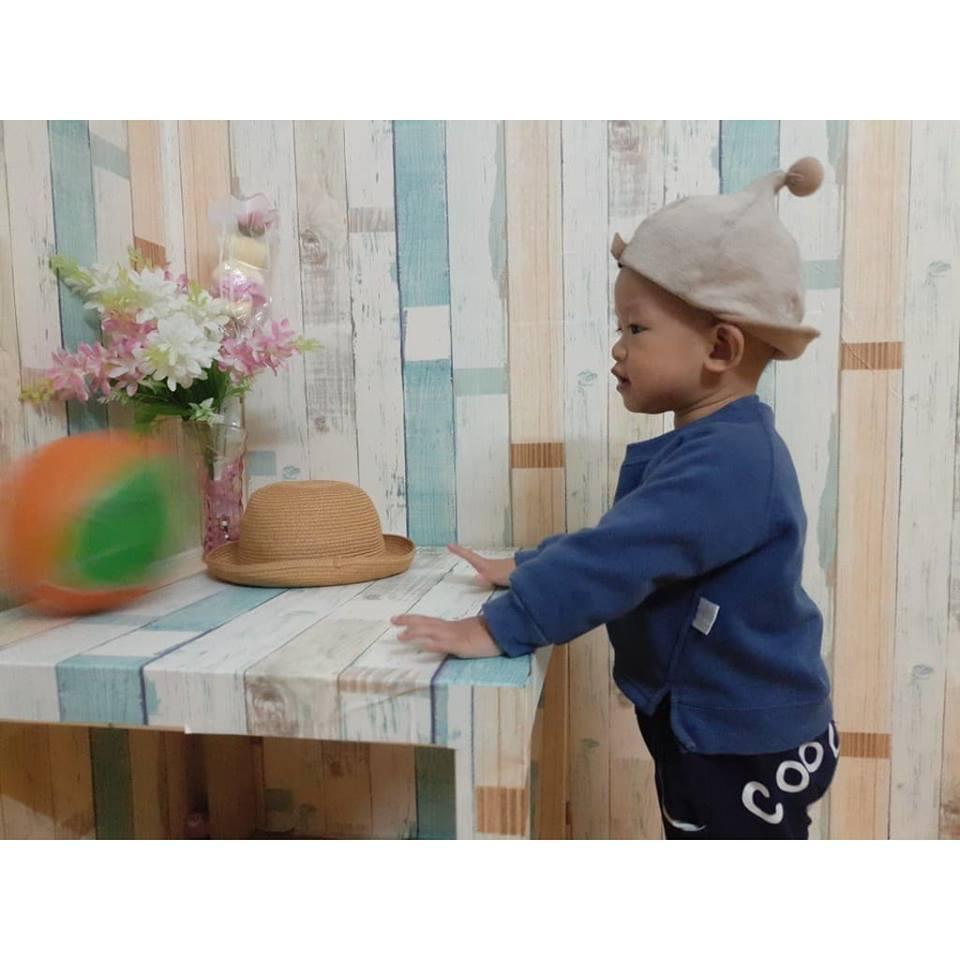 10m giấy dán tường gỗ sọc nhiều mầu ( cuộn dài 10m, khổ rộng 45cm, giấy có keo sẵn )