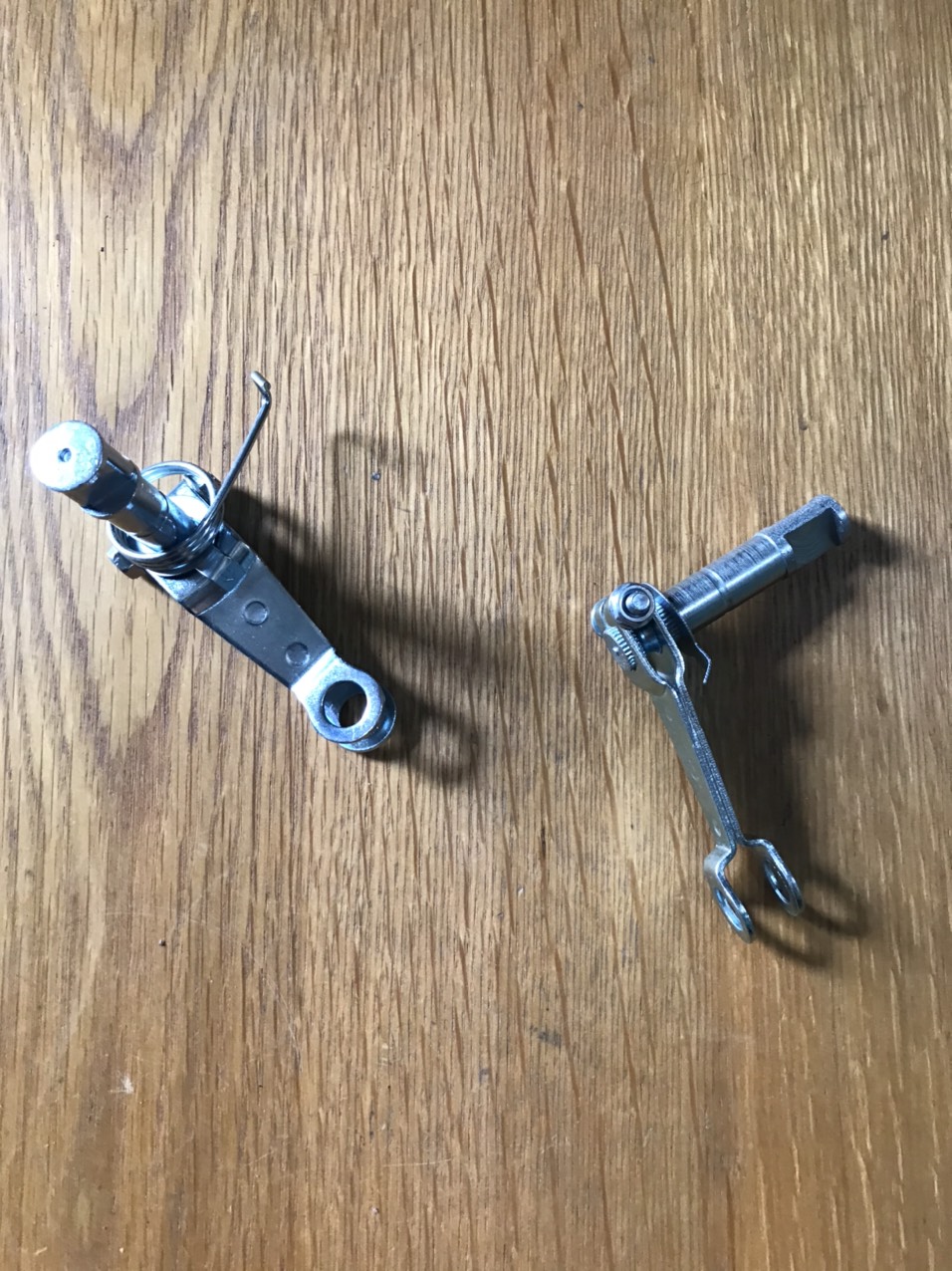 CỐT BÁT VÀ BỐ THẮNG TRƯỚC SAU CHO HONDA DREAM WAVE FUTURE BLADE WIN VÀ SYM RÁP LÊN ZIN THEO XE