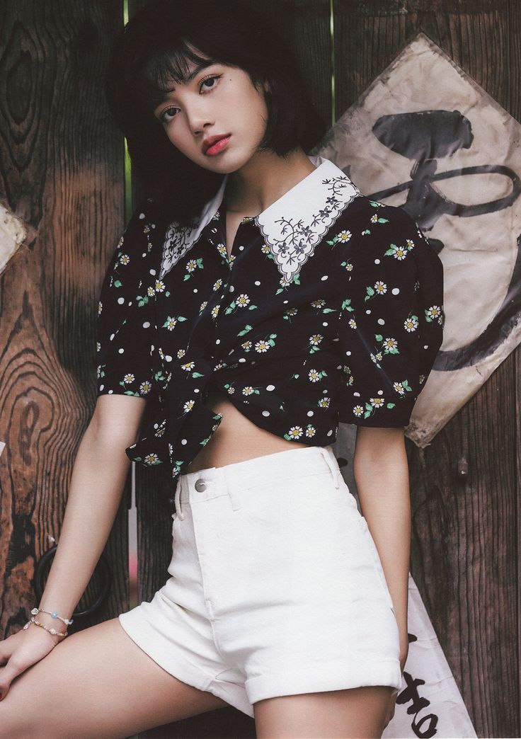 Vòng tay cheap moment Lisa Blackpink