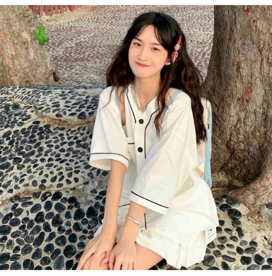 Áo Sơ Mi Cổ V Tay Ngắn Phối Viền