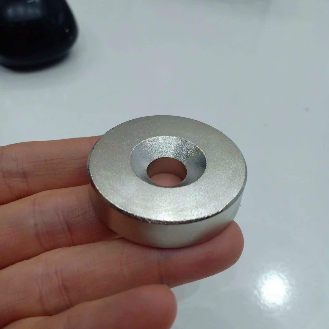 Nam châm tròn có lỗ hút siêu mạnh