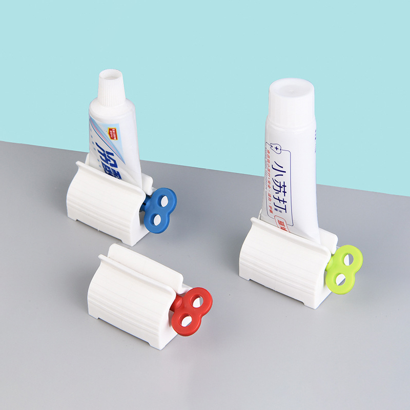 Tools squeezing toothpaste automatic