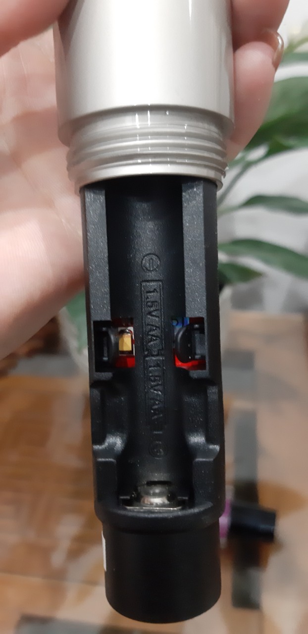 Tay Mic UGX 8II