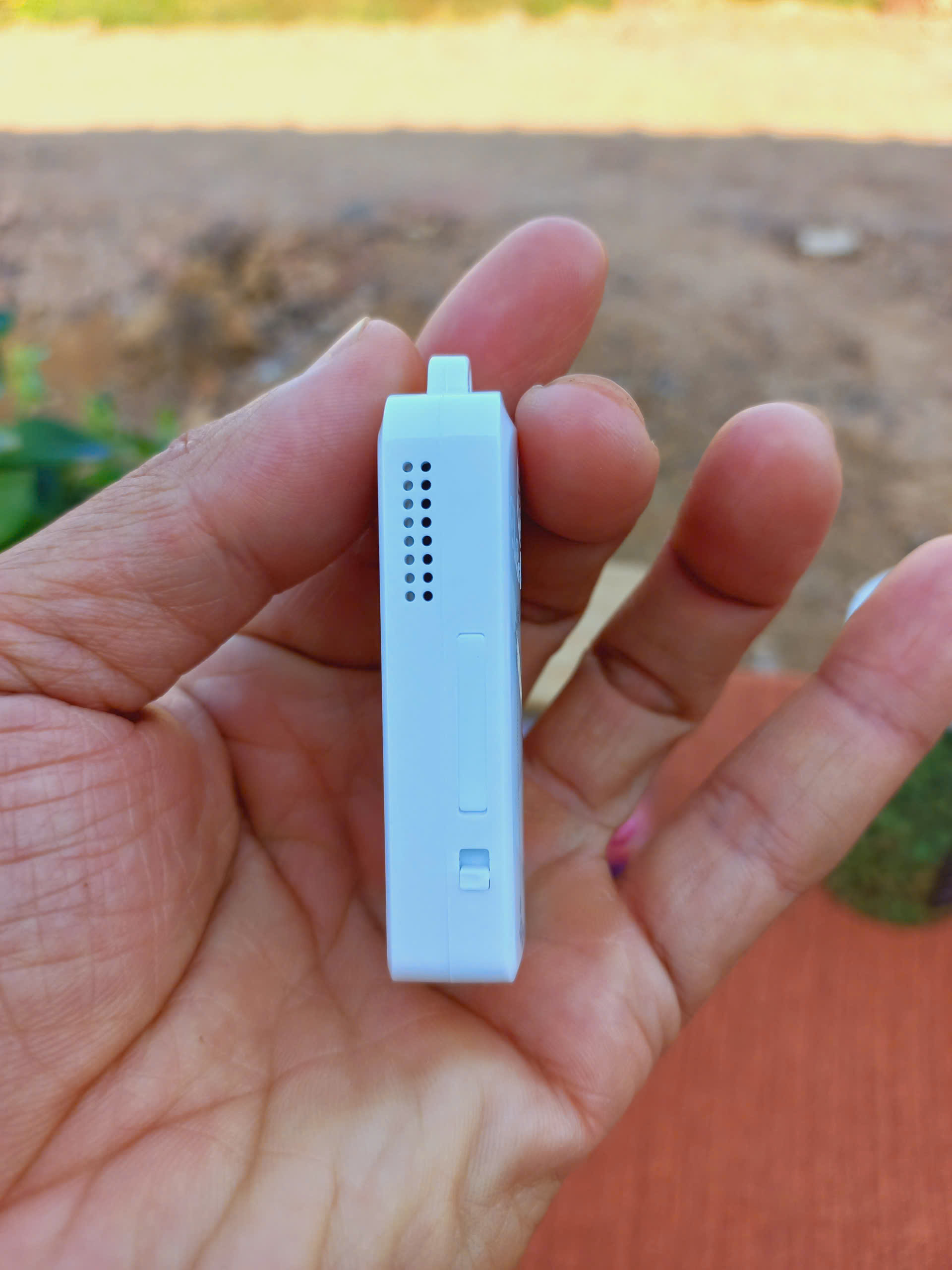 Máy niệm phật nhỏ gọn mini đeo cổ, âm thanh hay, dễ sử dụng và mang theo bên mình , pin dùng cả ngày