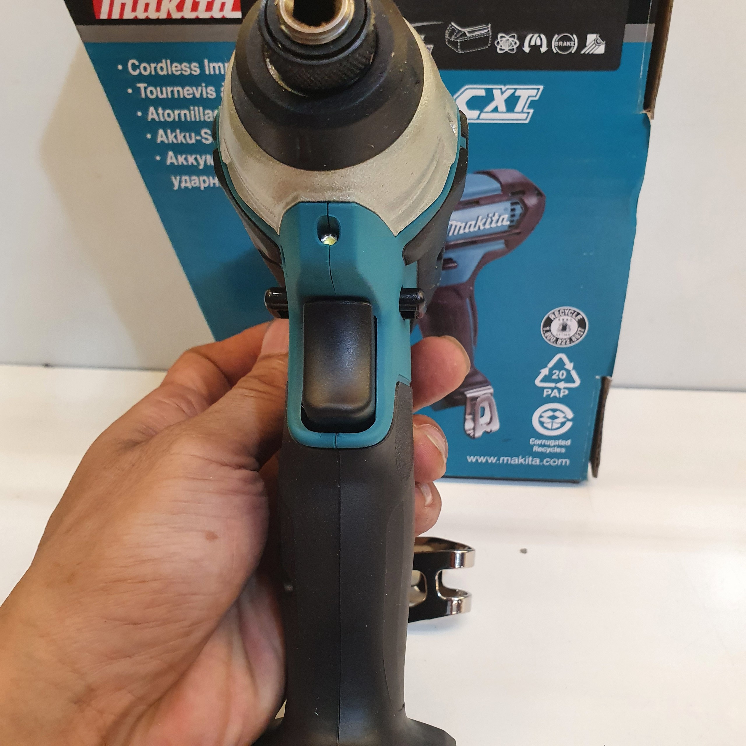 Máy bắt vít dùng pin Makita TD110DZ ( Chưa Pin & Sạc )