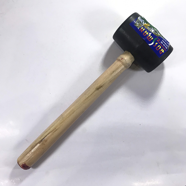 Búa cao su bossman 300g thân cán gỗ