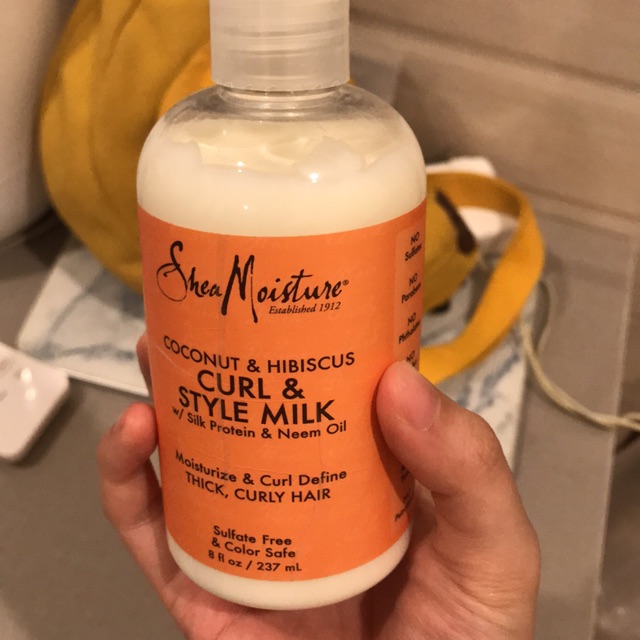 Sữa dưỡng giữ nếp tóc uốn Shea Moisture