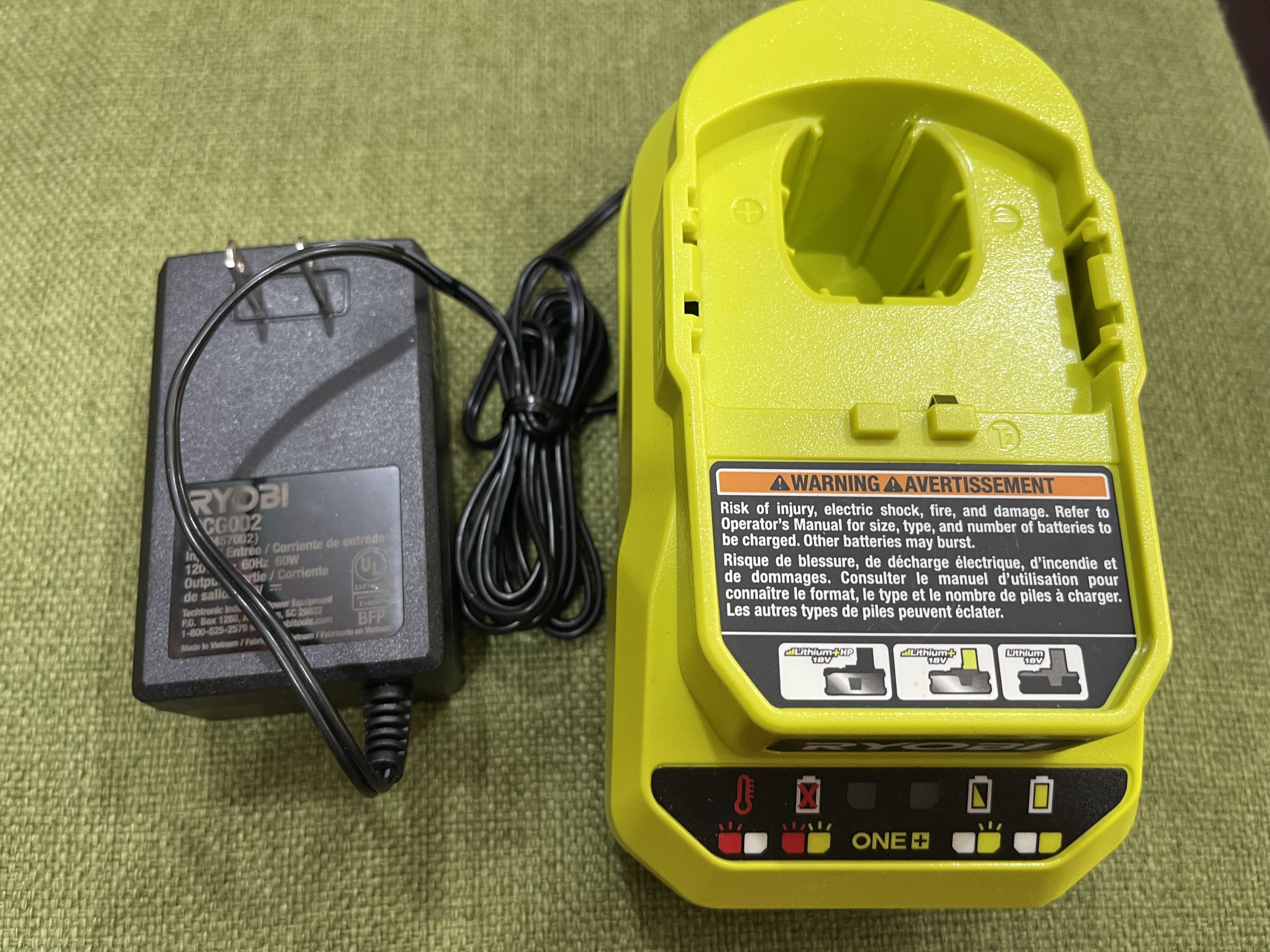 sạc pin ryobi 18v pcg002 120v