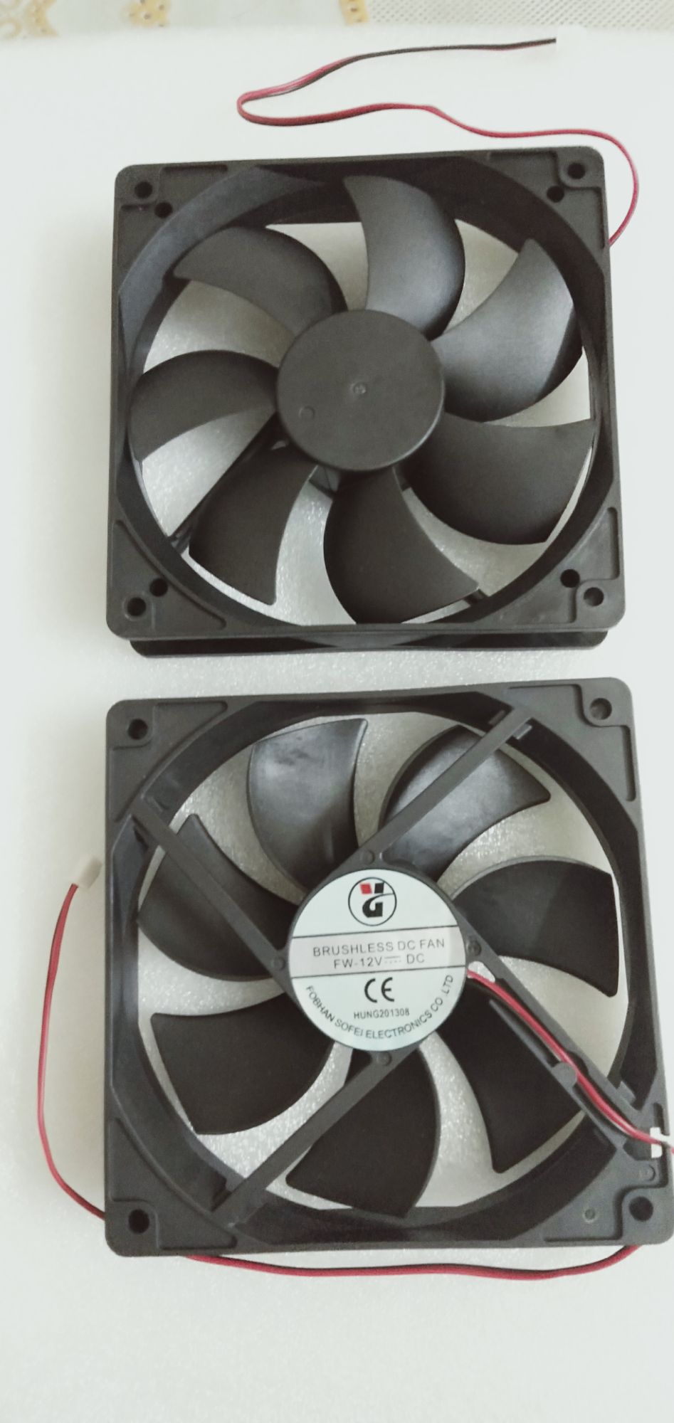 Quạt gió 12v 12cm