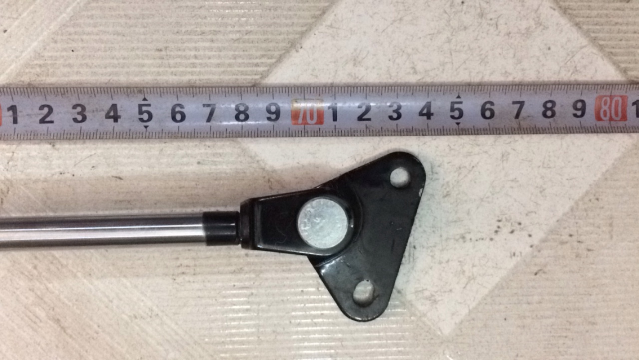 Ty chống cốp sau Mitsubishi Jolie