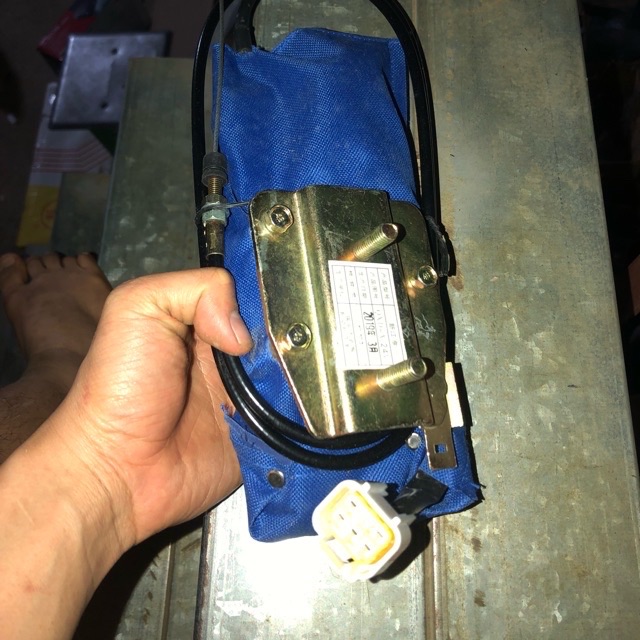 Rơ le điện máy xúc ô tô 12v 24v