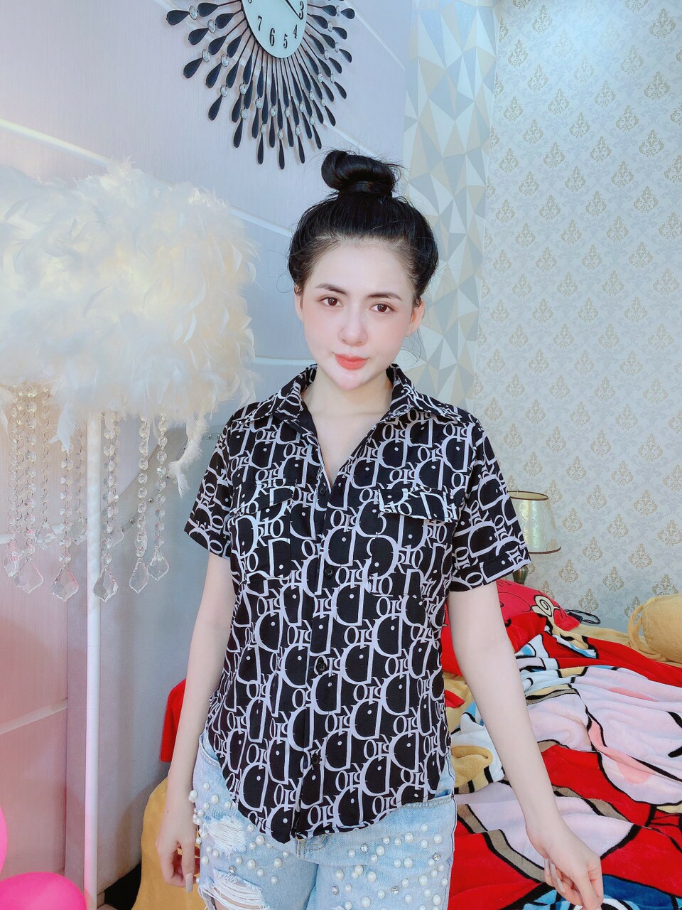 ÁO SƠ MI HỌA TIẾT ĐEN FORM 50 KG TRỞ LẠI,ÁO SƠ MI NỮ TAY NGẮN ÁO SƠ MI NỮ IN CHỮ ÁO SƠ MI NỮ PHONG CÁCH HÀN ÁO SƠ MI ĐẸP GIÁ RẺ(v2)