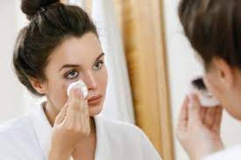 Bông tẩy trang EMILY Đức 120 miếng