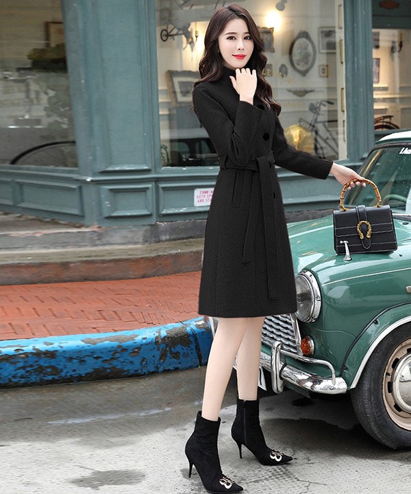 Áo khoác dạ len hàng cao cấp ,kiểu dáng trẻ trung dài tay cổ bẻ , chất liệu ấm áp , mặc thoải mái rất dễ chịu , màu sắc nhã nhặn tươi sáng phù hợp cho mùa đông năm nay