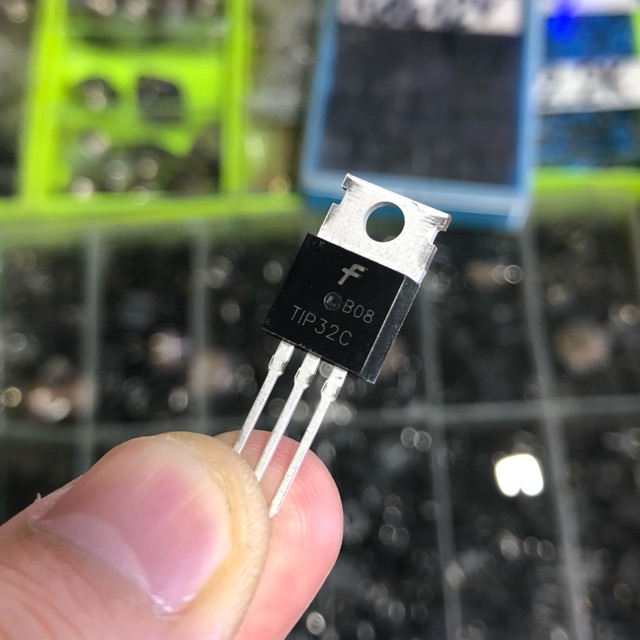 5con transistor công suất TIP32C