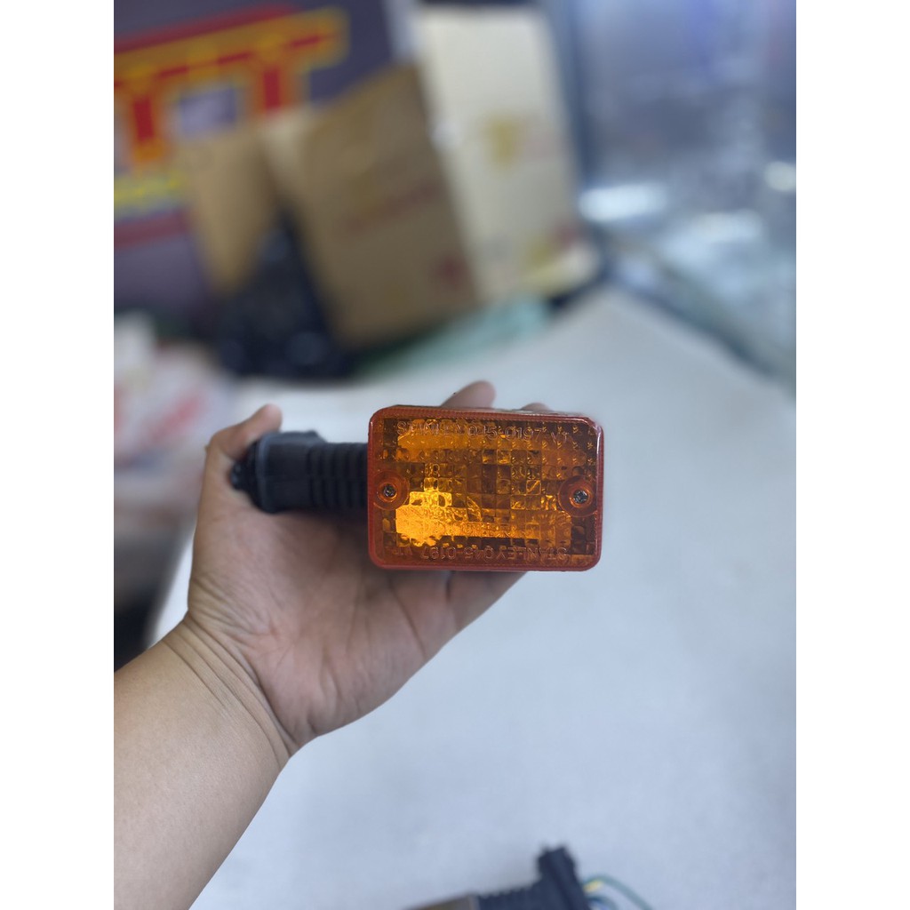 [HCM]ĐÈN XI NHAN SAU XE CUP 82 - 84 - 92 - 94 - 1 CẶP