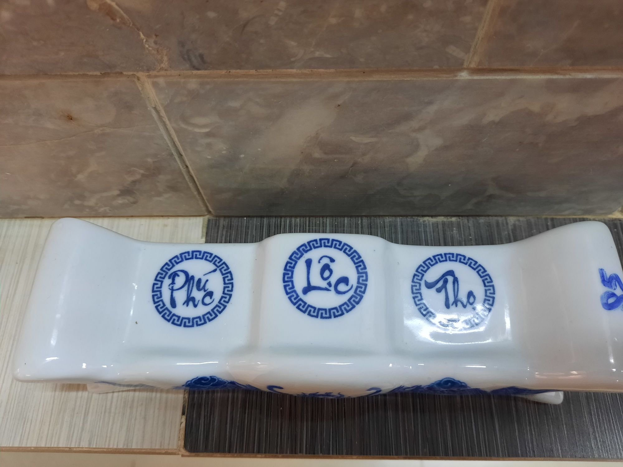 [HCM]Án ngai thờ ba ly (kỷ ngai)