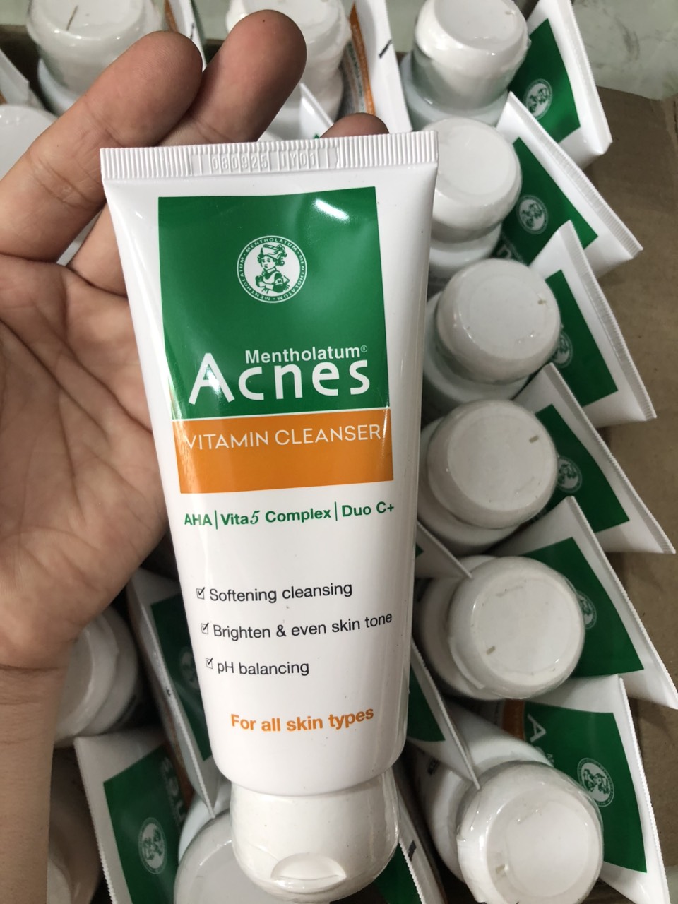 Kem rửa mặt Vitamin Acnes Vitamin Cleanser 100gr