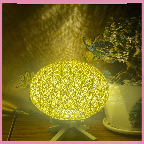 Đèn decor, đèn trang trí phòng ngủ cầu mây D04