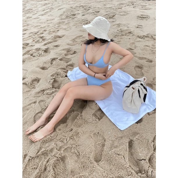 Bikini tam giác cạp cao (Chris)