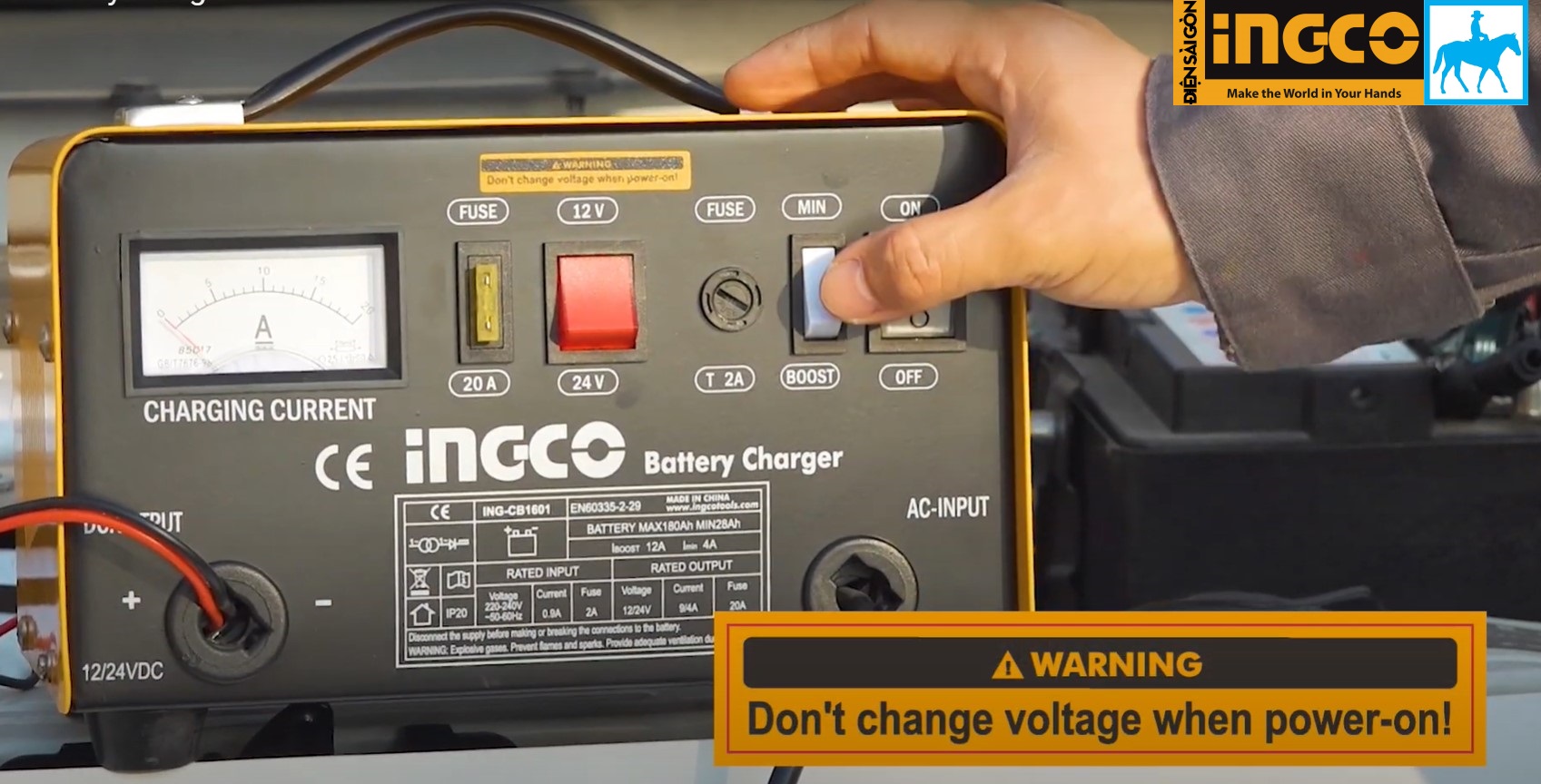 Máy sạc bình điện ắc qui 12V 24V INGCO TOTAL ING-CB1601