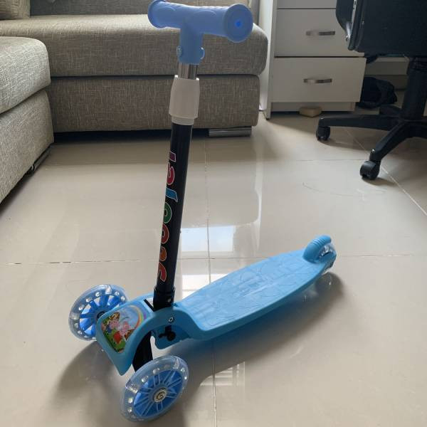 Xe trượt scooter 3 bánh phát sáng <3