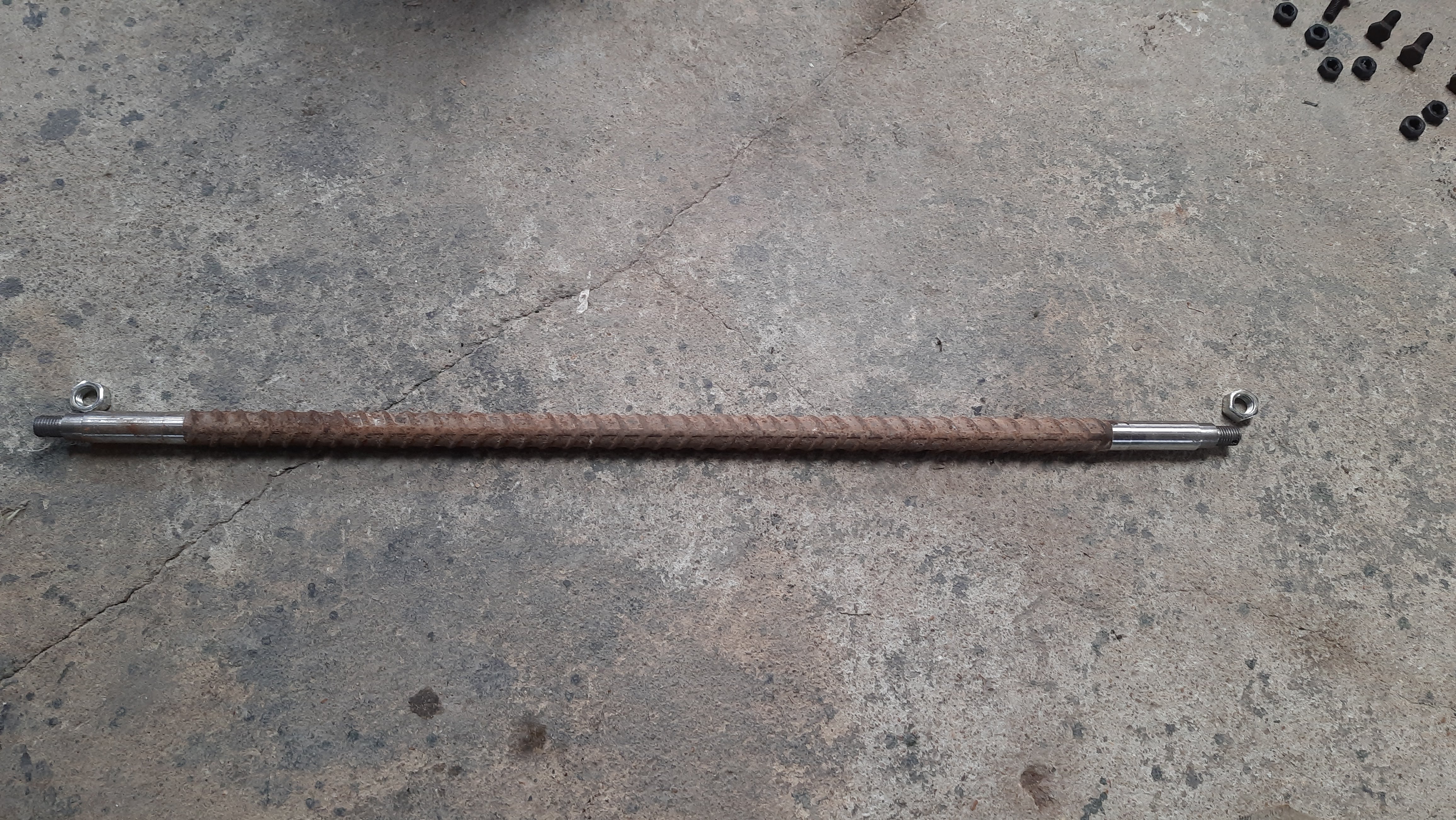 Axle of the 28-Wheel Vehicle Uses 6205 Bearings, the Turning Head Length Is 7cm.