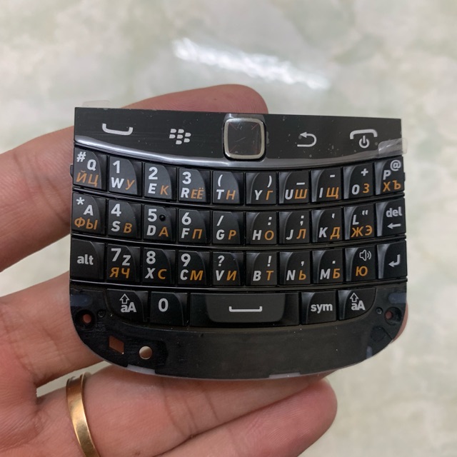 [HCM]Bàn phím Blackberry 9900/9930 màu đen Giun dế
