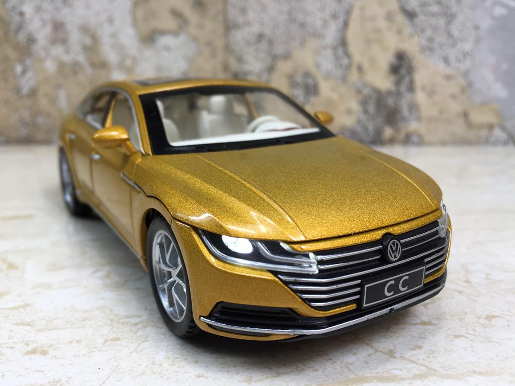 [HCM]Mô hình xe ô tô Volkswagen CC 2019 1:32