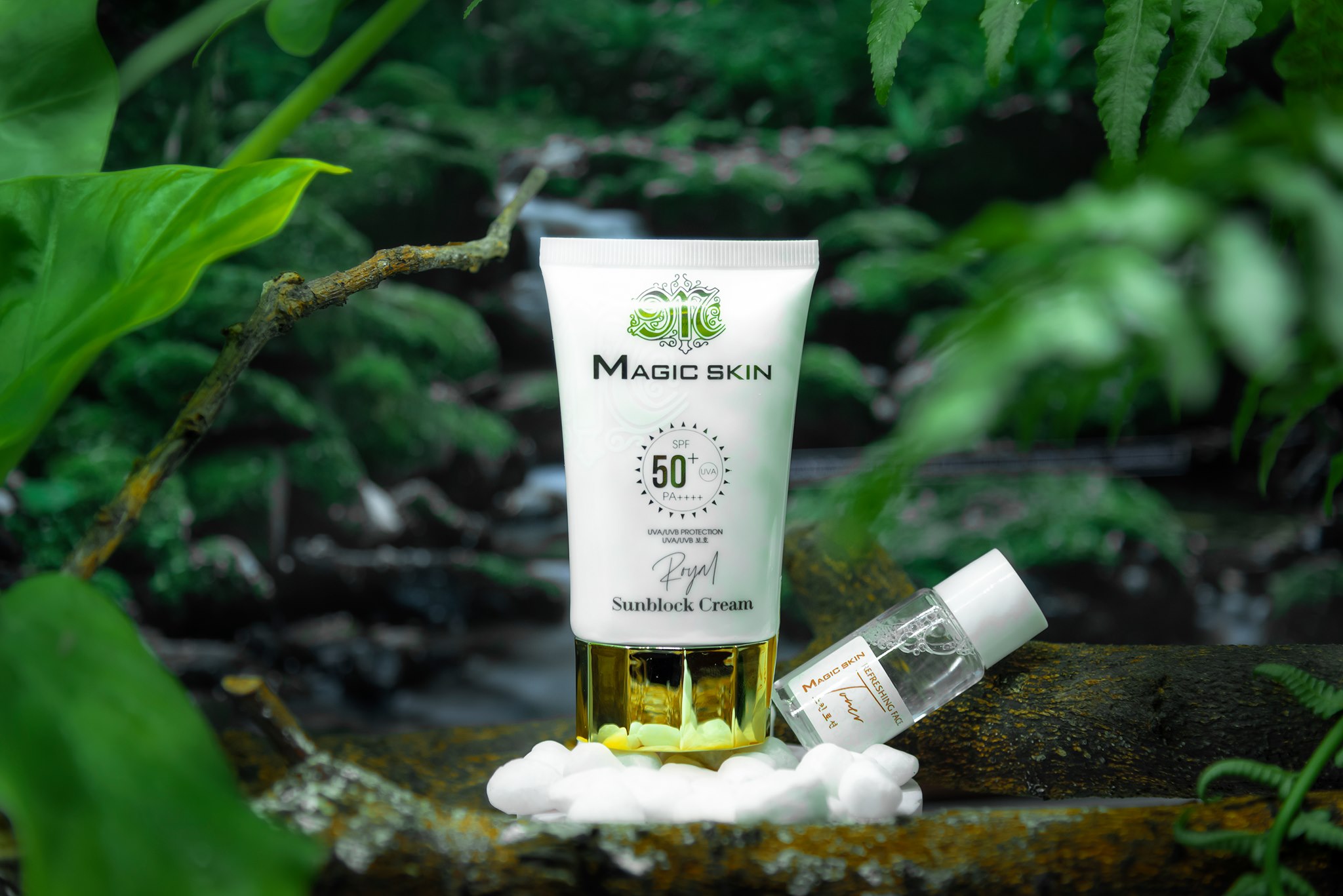 Kem chống nắng thảo dược Magic Skin