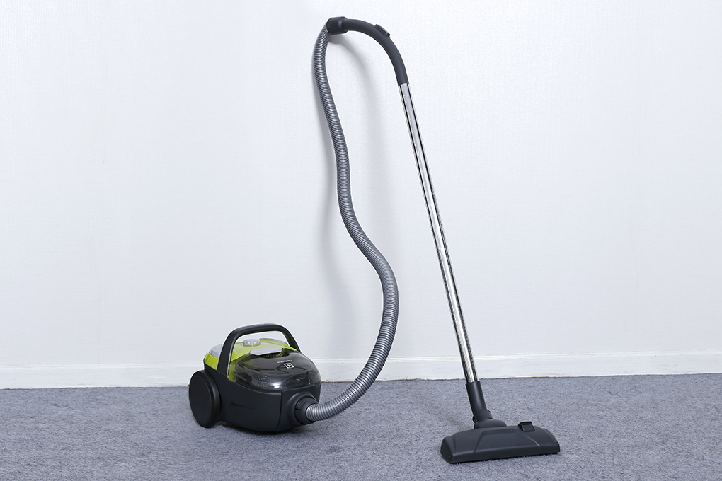 Máy hút bụi Electrolux Z1231 1600W (TRƯNG BÀY BỎ MẪU MỚI 98%)