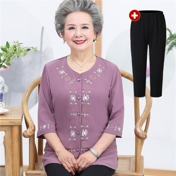Bộ quần áo cho người già