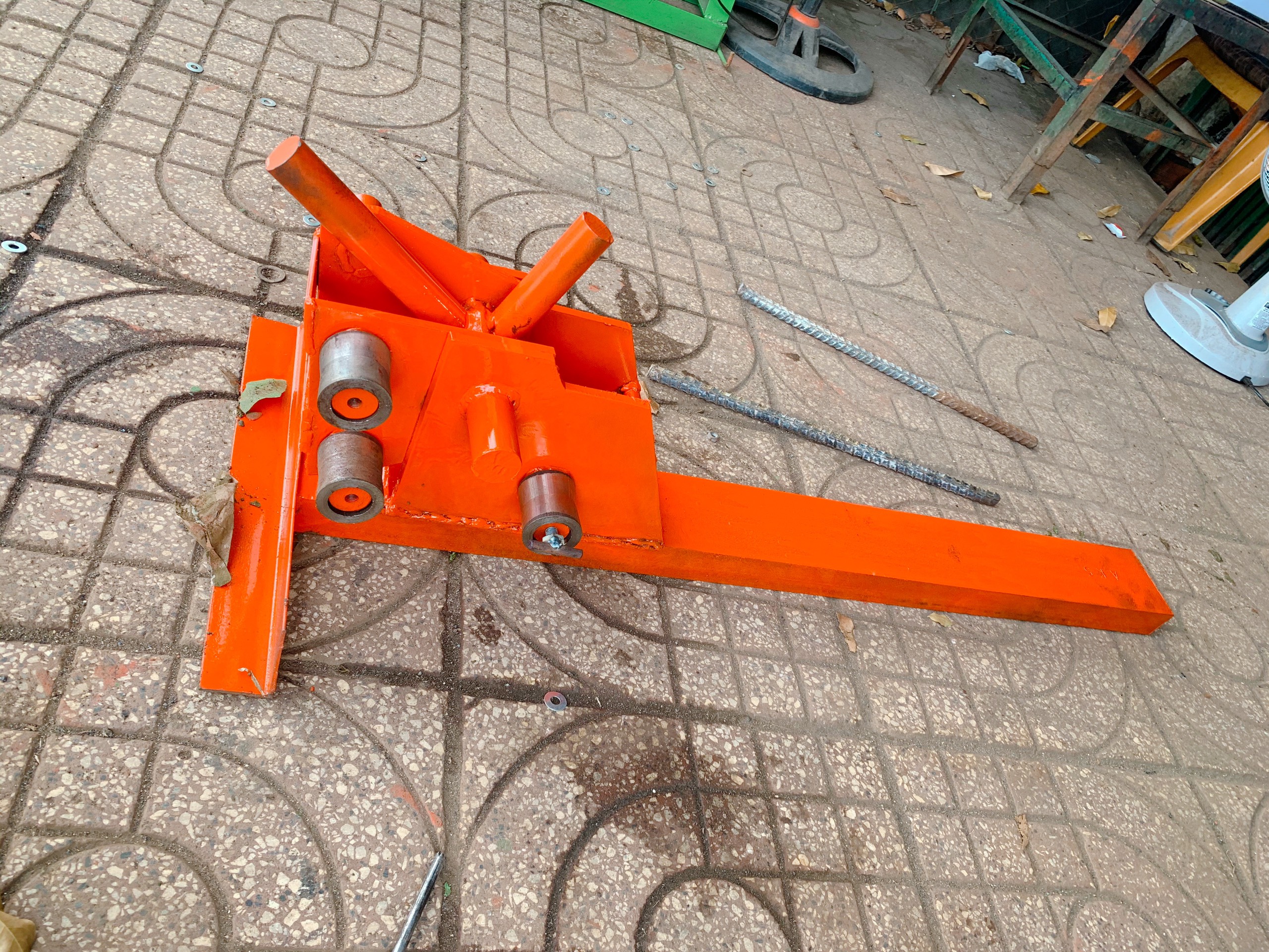 Đầu bẻ phi 25 nối dài - ống 1m2 đi kèm