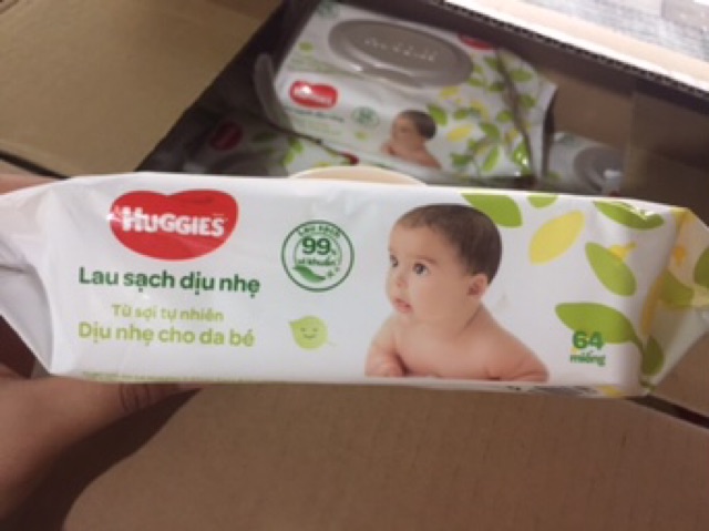 Khăn ướt Huggies không mùi gói 64 tờ