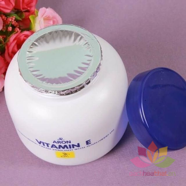 Kem dưỡng ẩm Vitamin E Aron