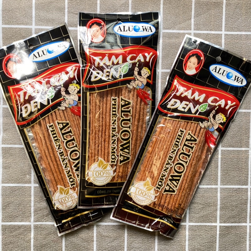 Tăm cay đen, bim bim que cay tuổi thơ