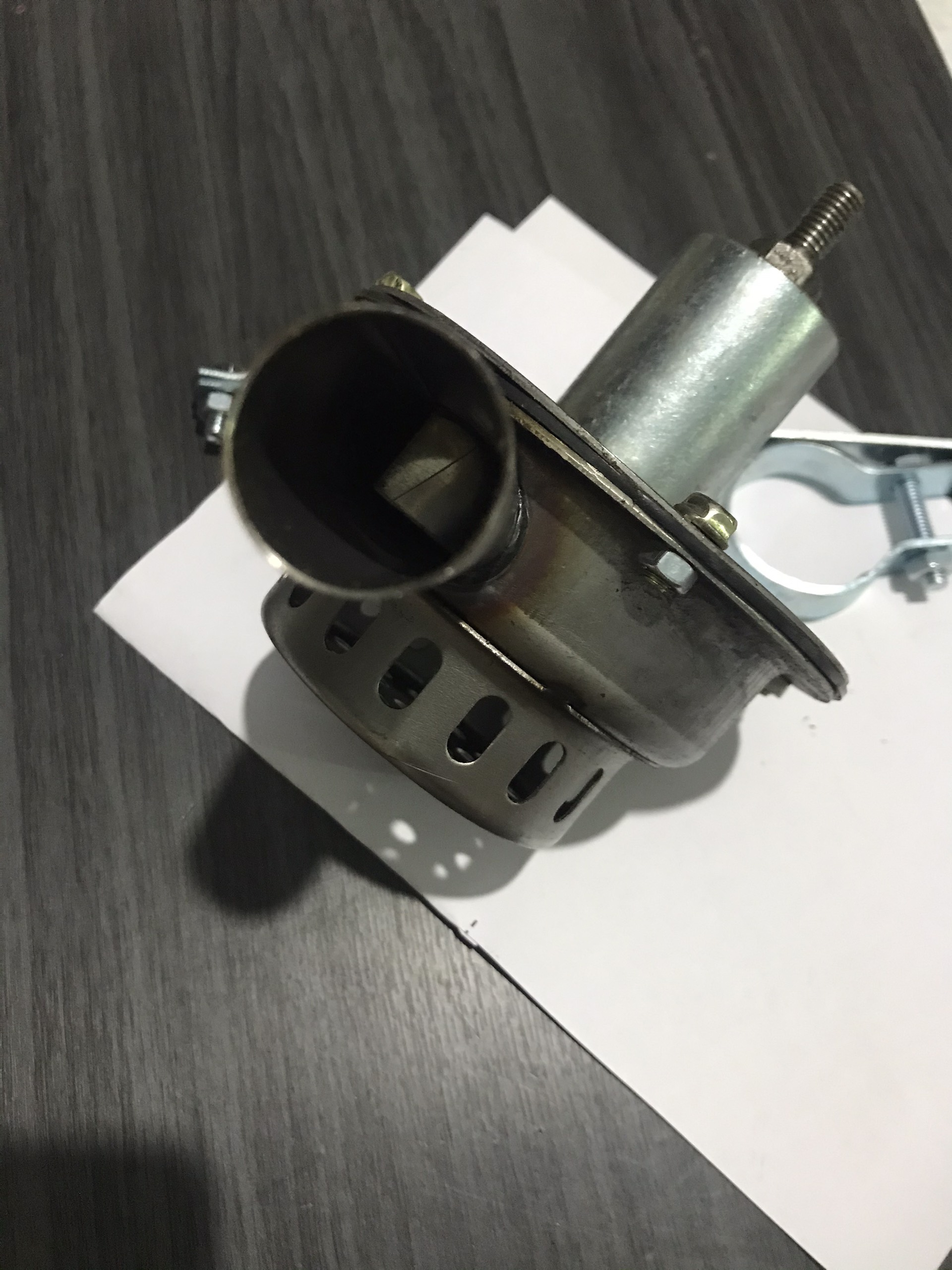 Đầu bơm nước inox gắn máy cắt cỏ. 8 ly - 10 ly