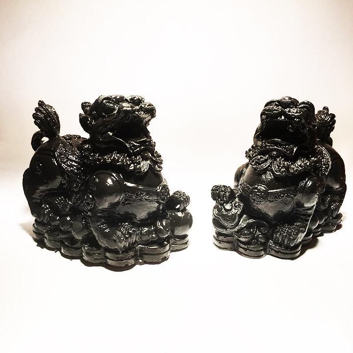 Cặp tượng tỳ hưu màu đen hợp phong thủy