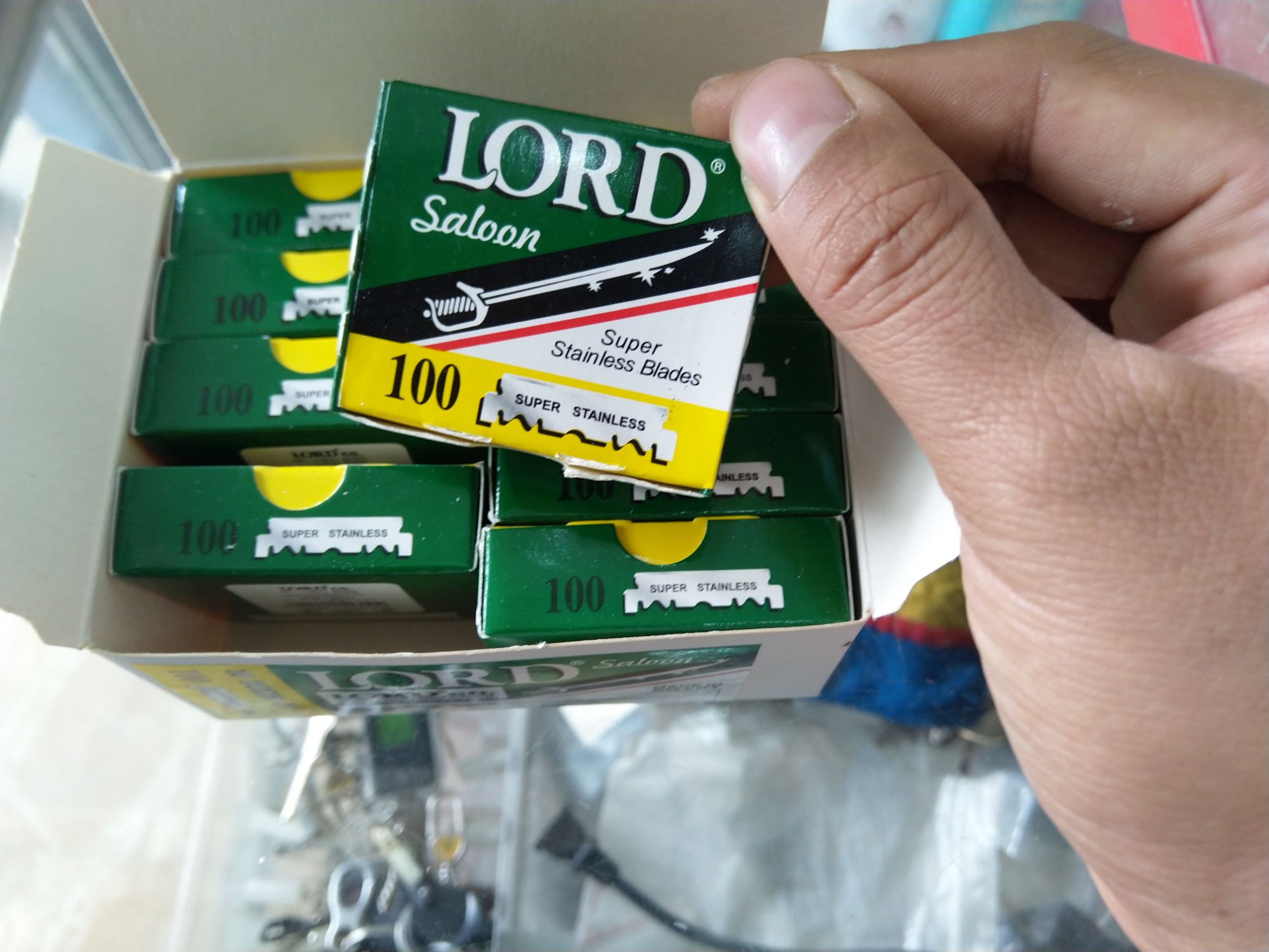 Lưỡi dao Lord bẻ sẵn (hộp 100lưỡi)