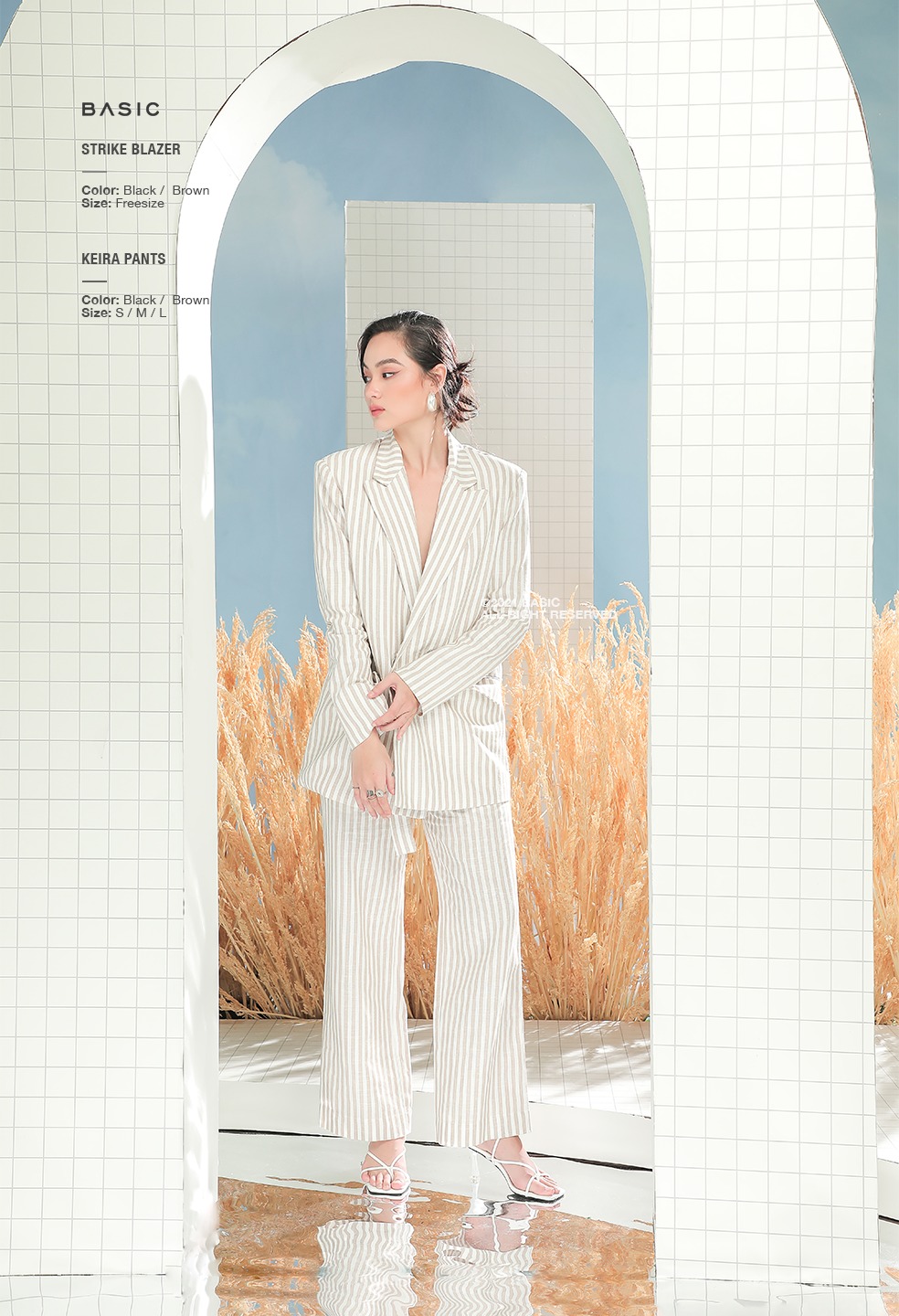 Áo khoác blazer kẻ sọc BASIC STRIKE BLAZER
