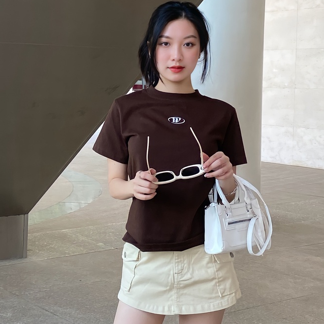 [Nhập LazXuHuong02 - giảm 25k đơn từ 199k] Áo thun BABYTEE LOGO W - Whattowear