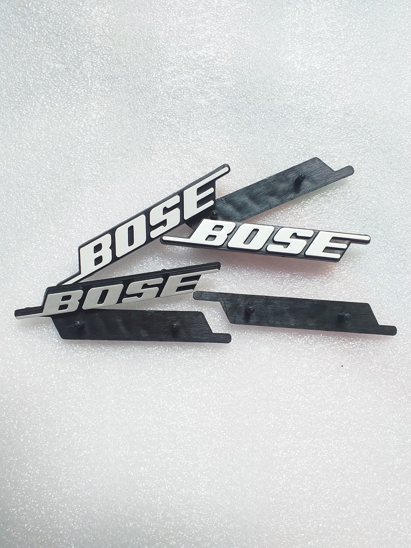 Tem loa Bose 502 nhựa cứng dán thùng loa ( giá 1 đôi )