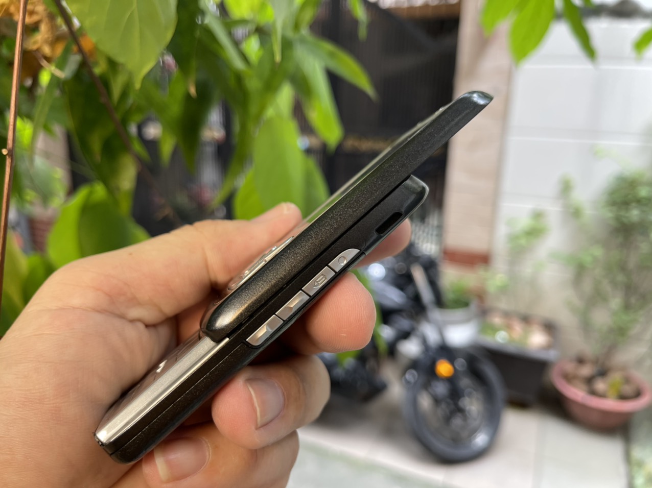 LK Điện thoại Nokia E65 chính hãng màu bạc